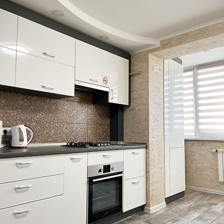 0147 New Flat Near Airport Zhulyany Sofievskaya Borshchagovka Leilighet Kiev Eksteriør bilde